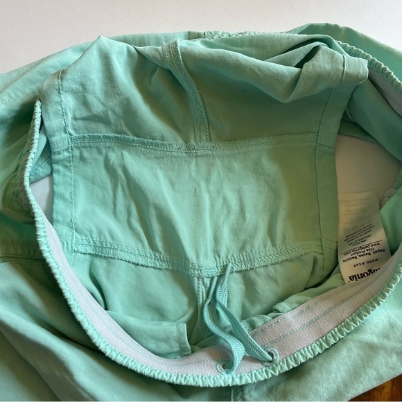 Patagonia Mens Baggies Shorts Mint Green Size Small 4” - Picture 2 of 7